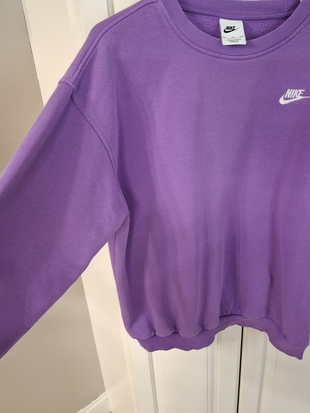 Nike Women’s Purple Crewneck Sweatshirt XL - Picture 4 of 12